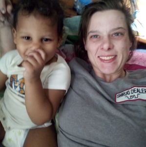 Meet your Posher, Caitlin